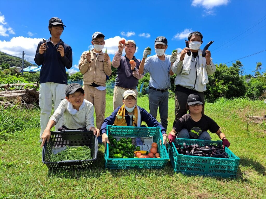 for ライフ みらい – スタッフと利用者の様子